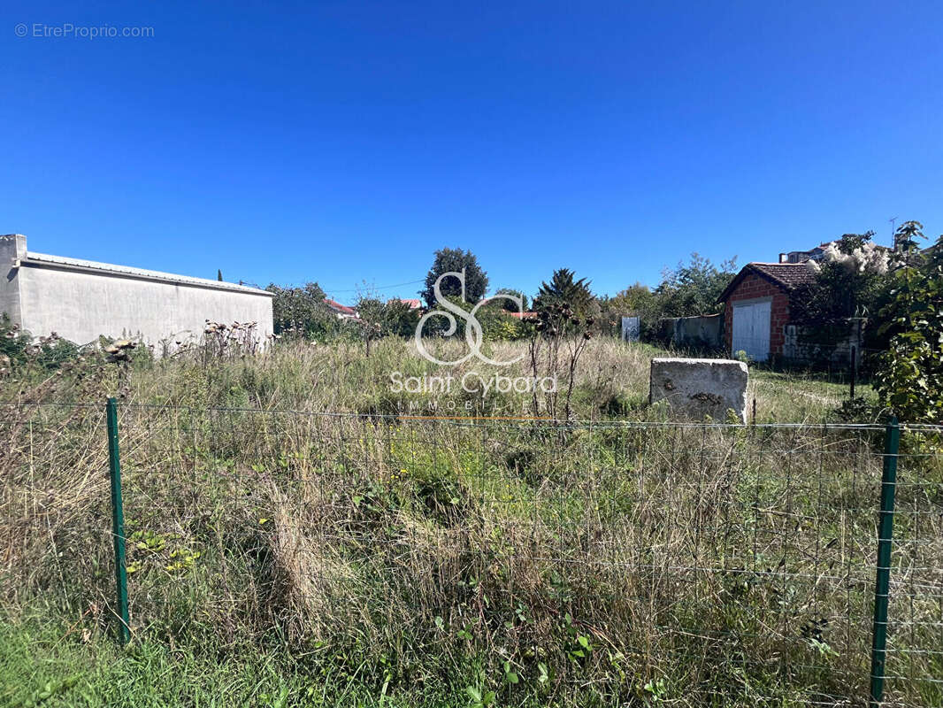 Terrain à ANGOULEME