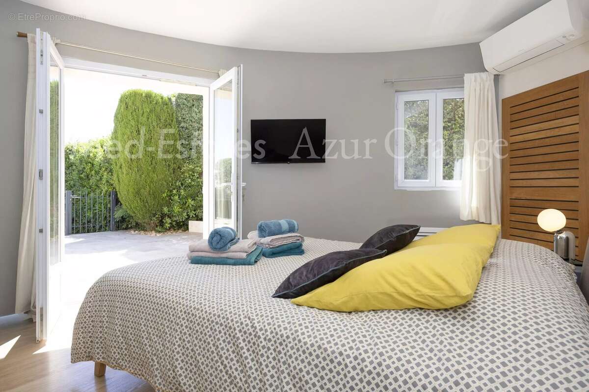 Rare - Sainte-Maxime - Villa vue mer panoramique  - 5 chambres - photo 13