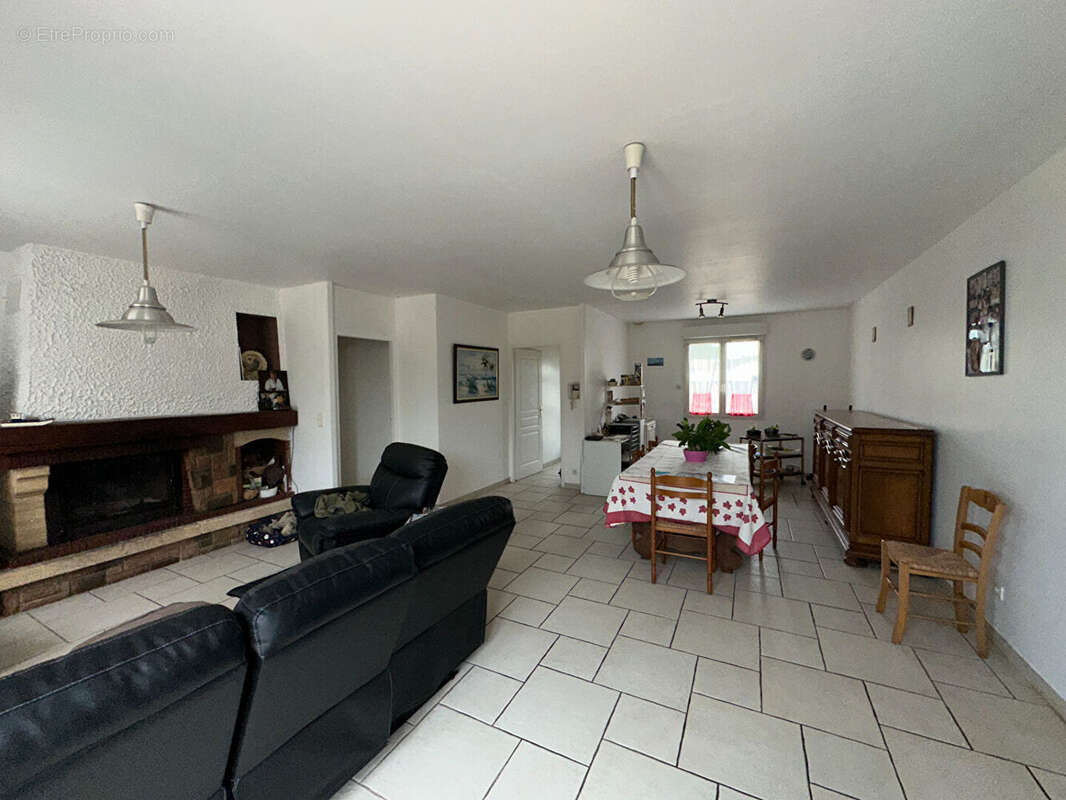 Maison à BOURCEFRANC-LE-CHAPUS