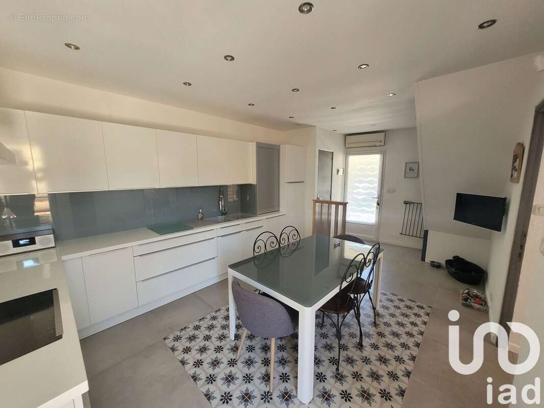 Photo 4 - Maison à NOVES