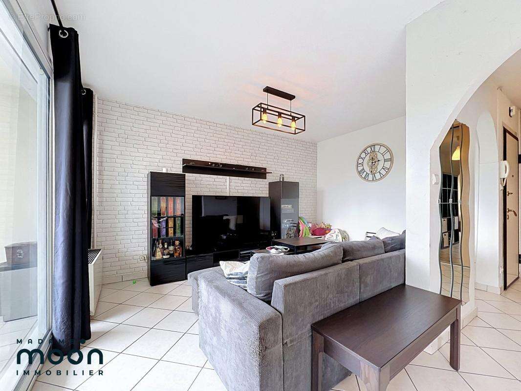 Appartement à OULLINS