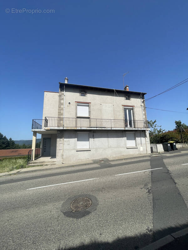 Appartement à UNIEUX