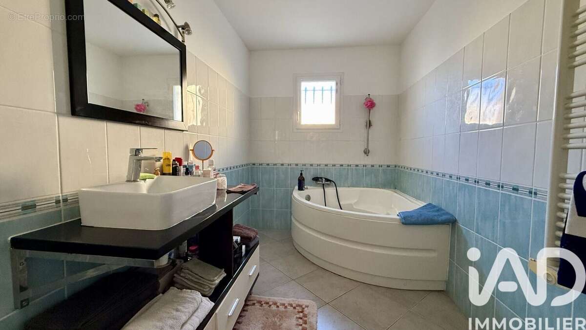 Photo 8 - Maison à PAULHAN