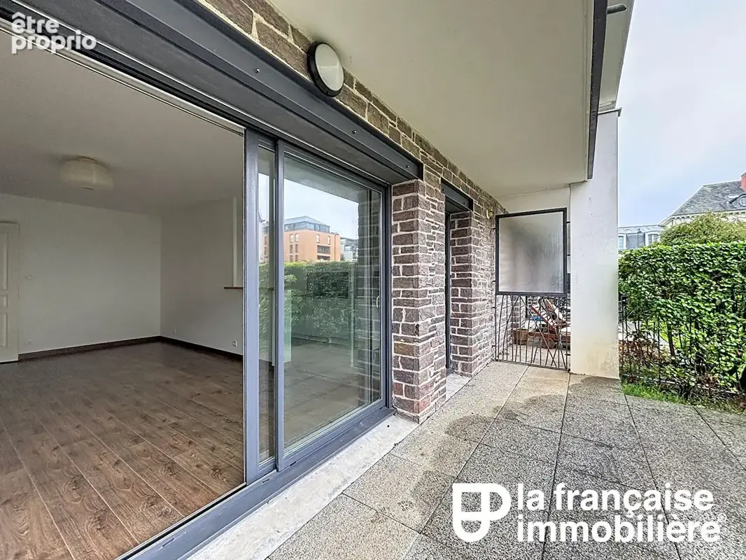 Appartement - 3 pièces - 61.8 m² - Rennes Centre-Ville - Anatole France - terrasse, jardin et parking - photo 7