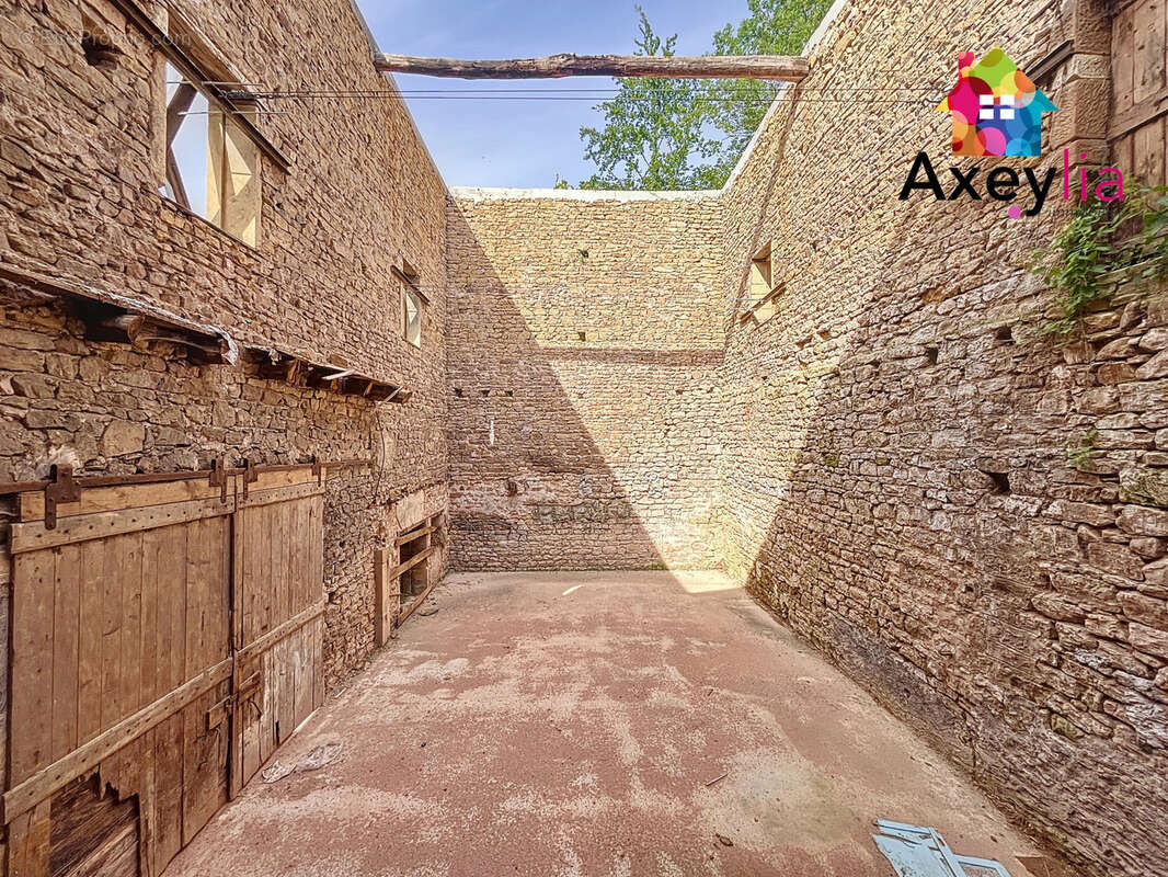 Appartement à CHARLIEU