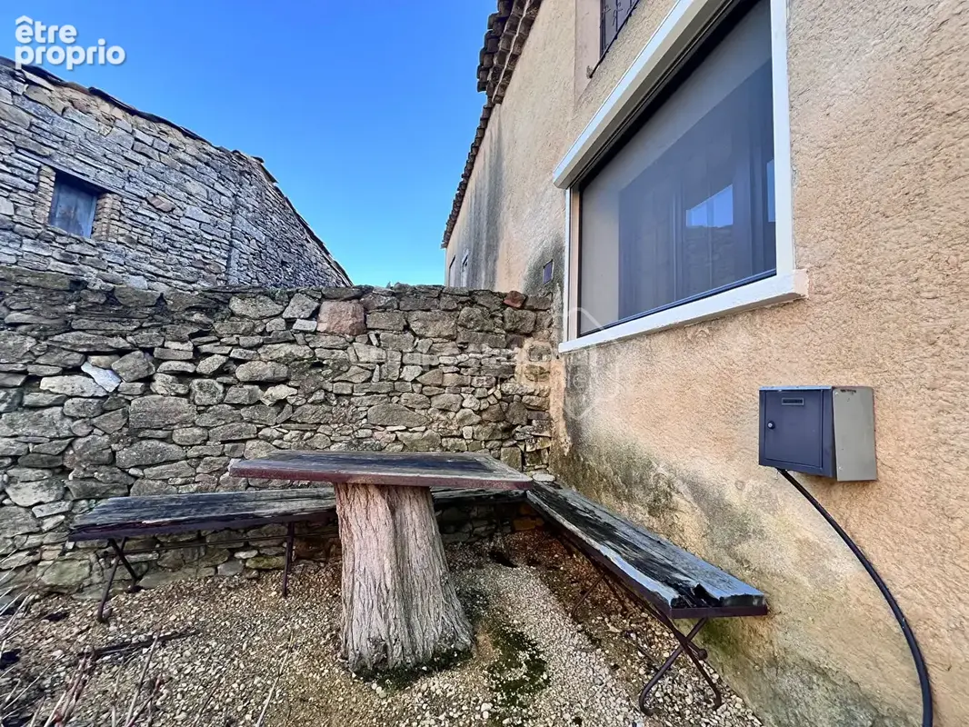 Maison de village avec vue, terrasses, jardinet et stationnement - photo 10