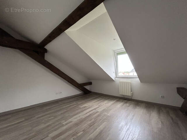 T4 de 65m2 Loi Carrez (90m2 au Sol) avec place de parking privative - photo 5