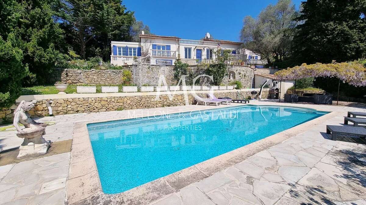 Maison à LE CANNET