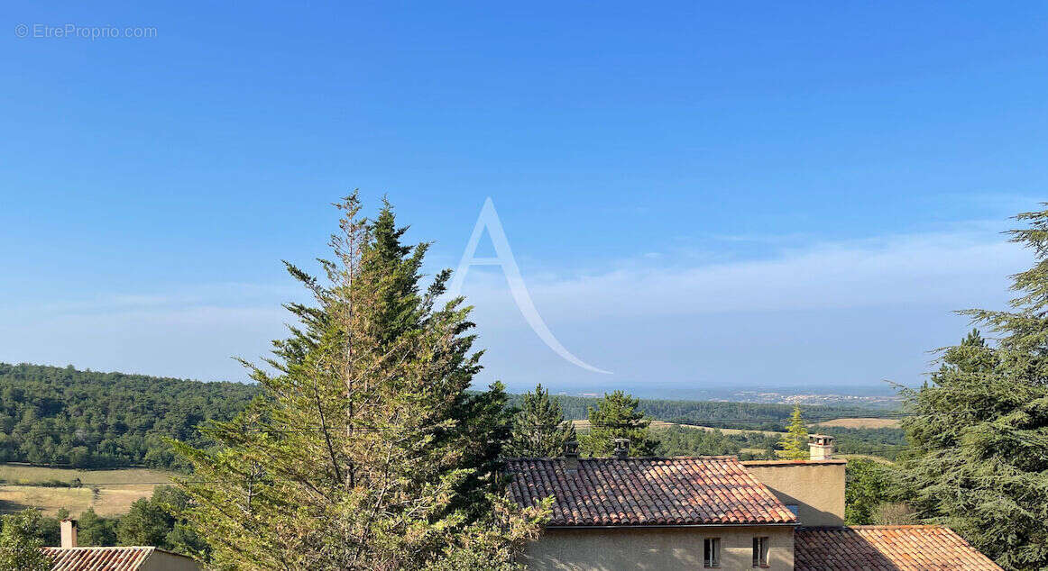 Terrain à SAINT-JURS