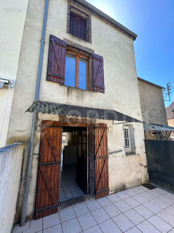 Maison à TOUCY
