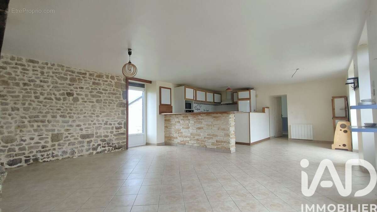 Maison 117 m² à Le Tanu  - photo 3