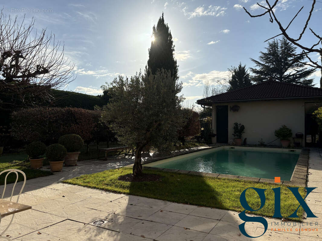 Maison à SAINT-ISMIER