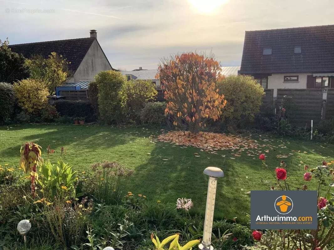 Maison à NEUFCHATEL-SUR-AISNE