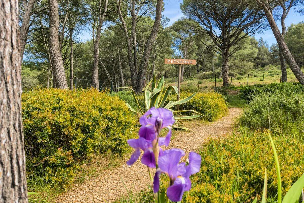 Armissan, propriété de 224 m2 dans un cadre naturel exceptionnel - photo 38