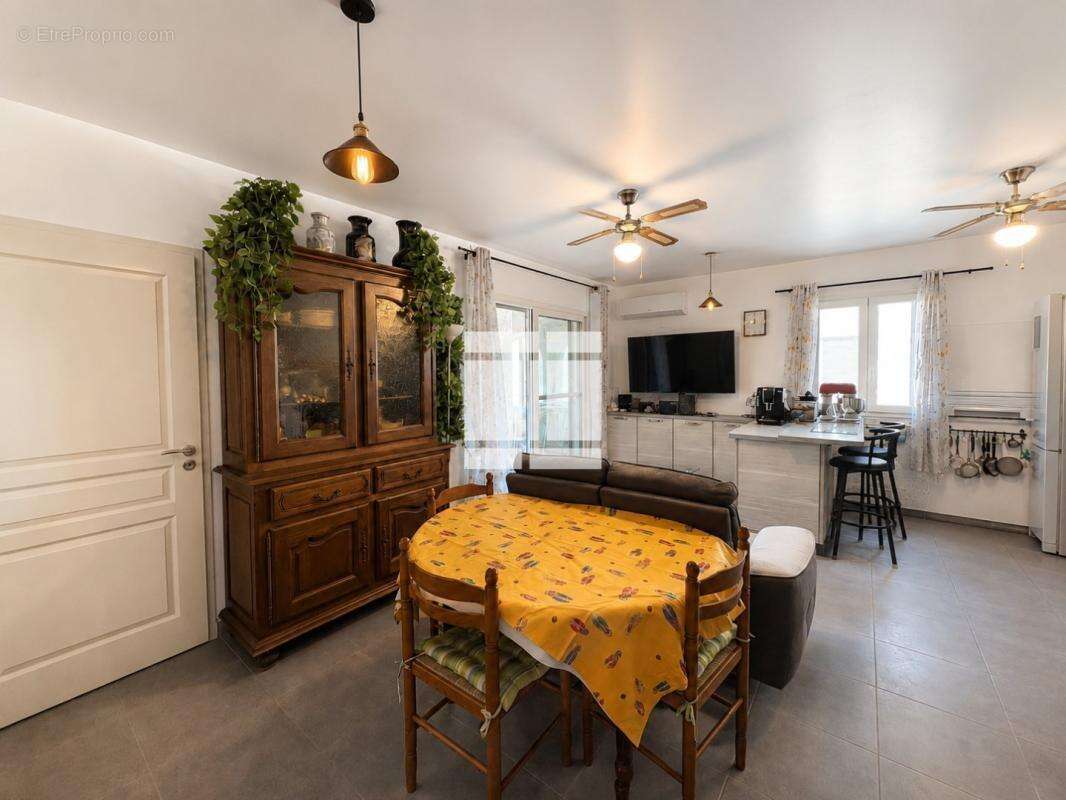 Appartement T2 à vendre avec terrasse, local privatif et place de parking - photo 5