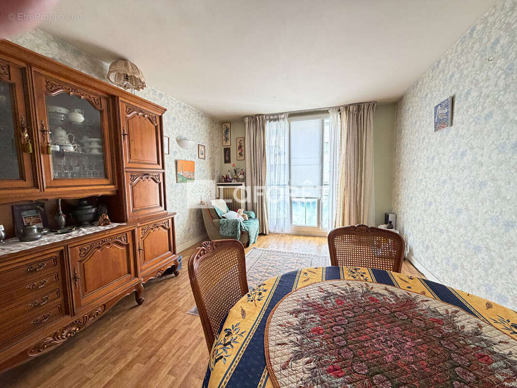Appartement à RUEIL-MALMAISON