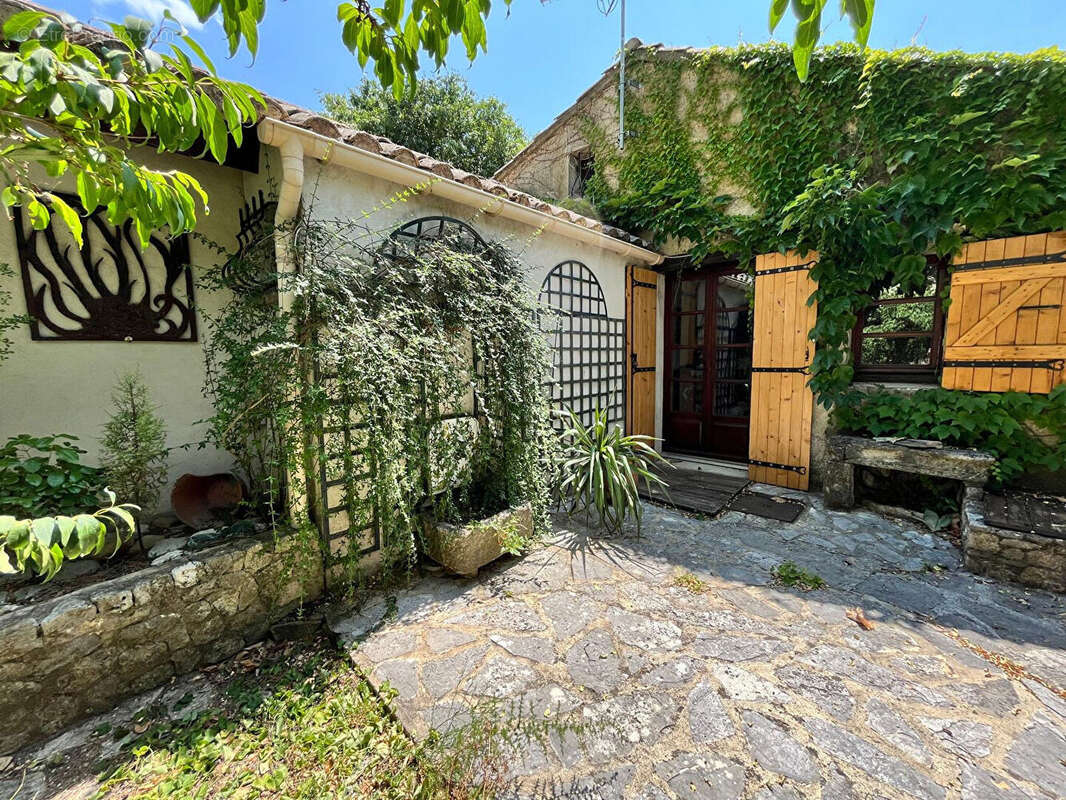 Maison à SAINT-PAUL-TROIS-CHATEAUX