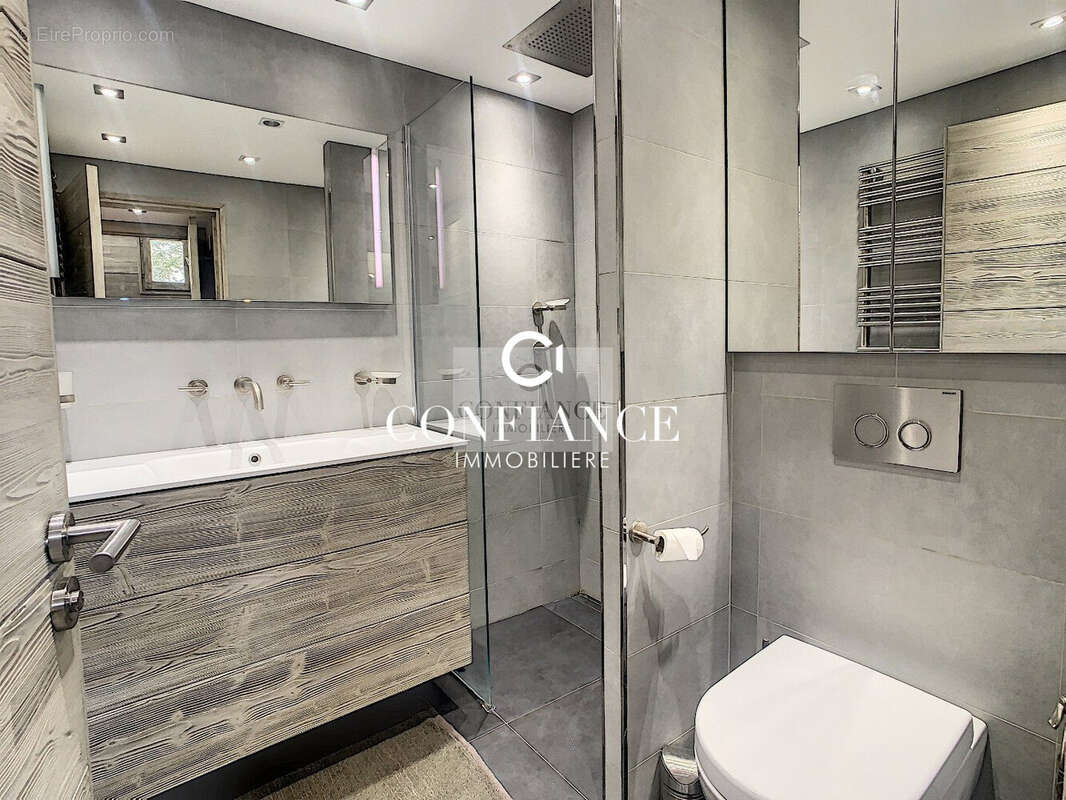 Appartement 80 m² à Saint-Etienne-De-Tinee  - photo 7