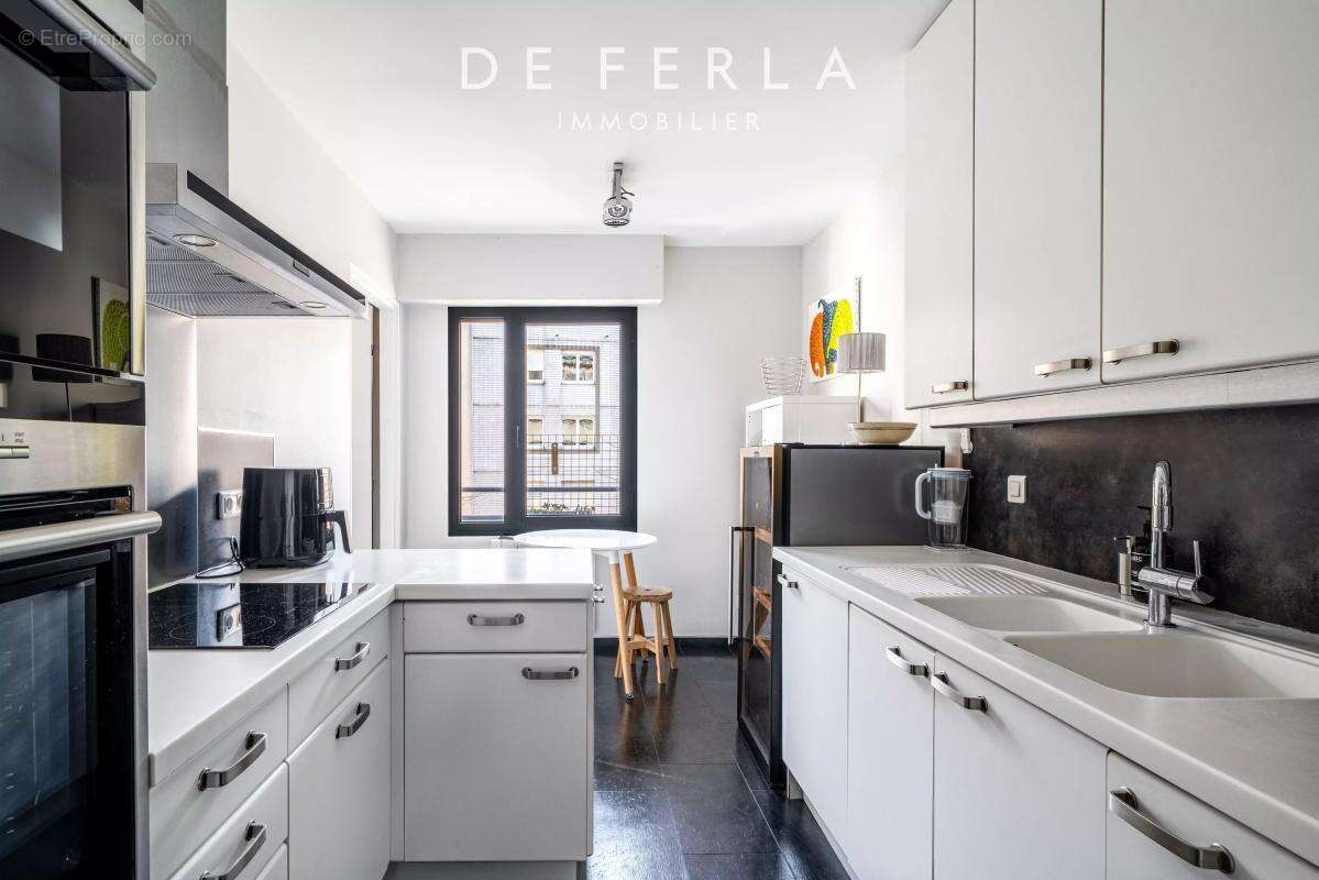 Appartement à PARIS-14E