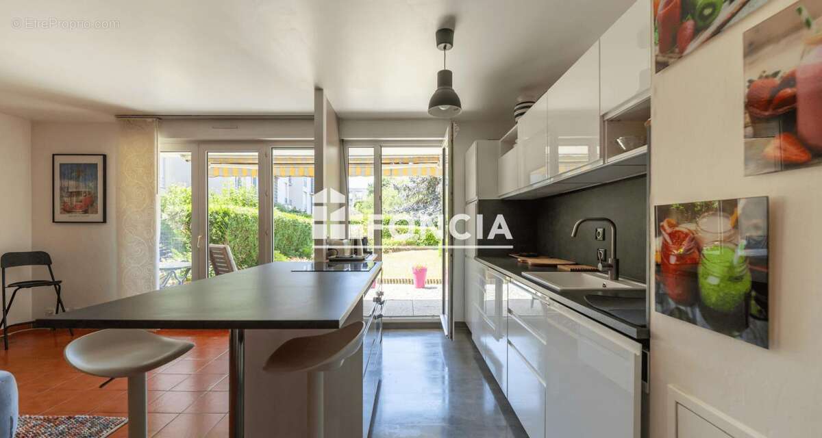Appartement T2 d'exception avec GRAND JARDIN privatif de 110 m² – - Lisière de la Vallée-aux-Loups - Box et Cave sur le secteur  - photo 4