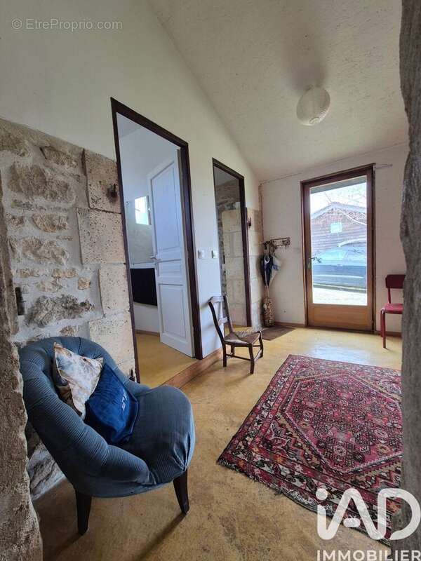 Maison 90 m² à Varaignes  - photo 9