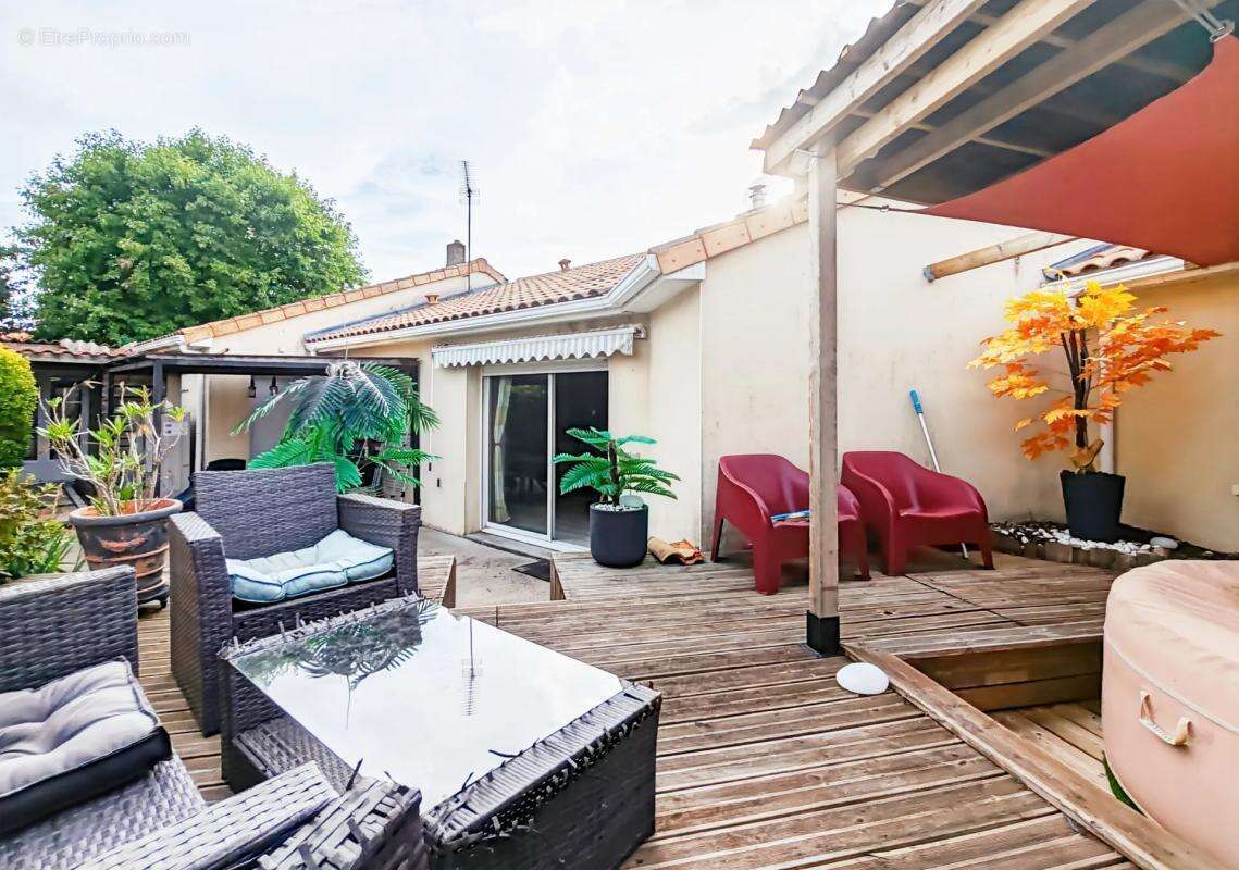 Maison à CHANTELOUP-LES-BOIS