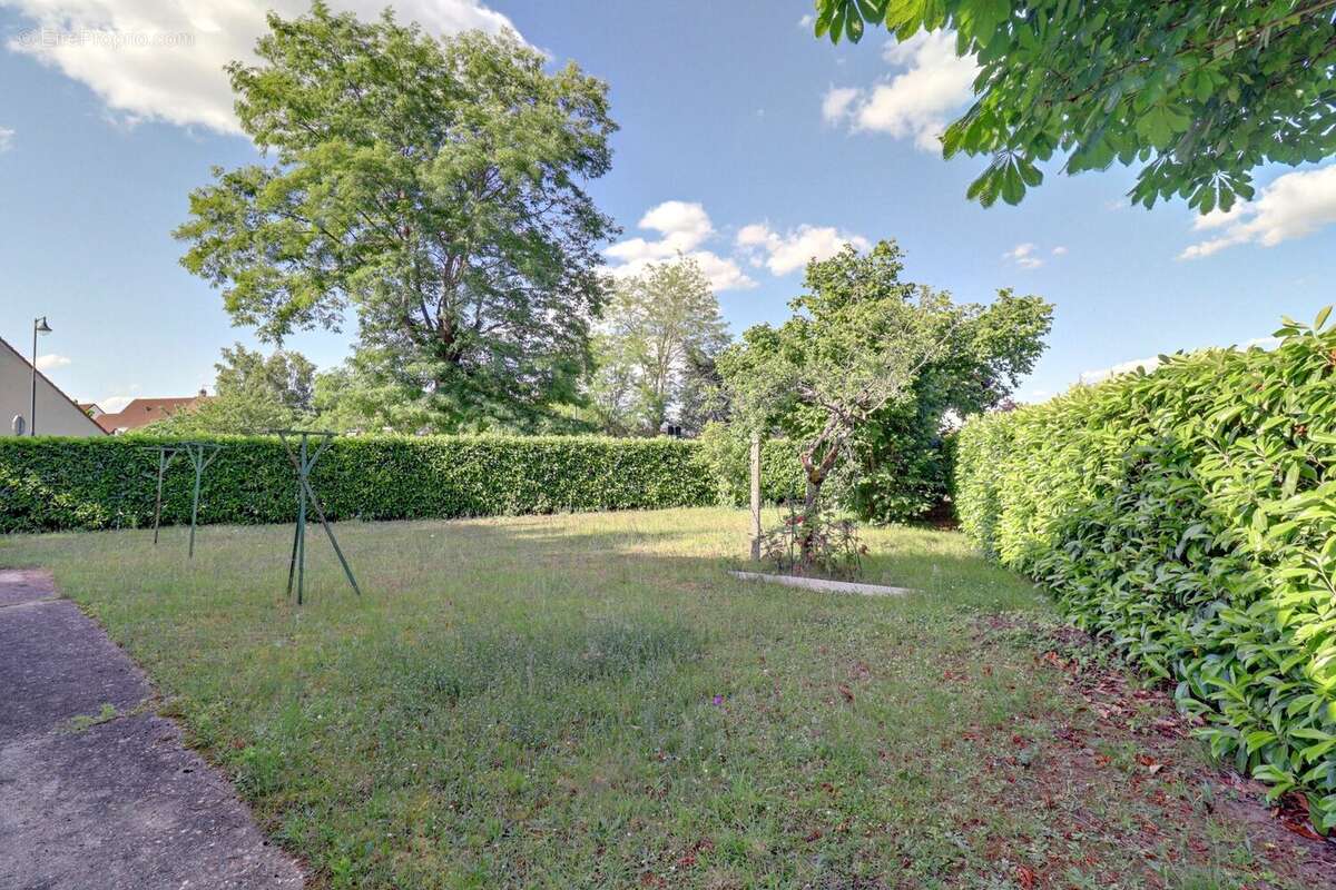 Maison à VERNEUIL-SUR-SEINE