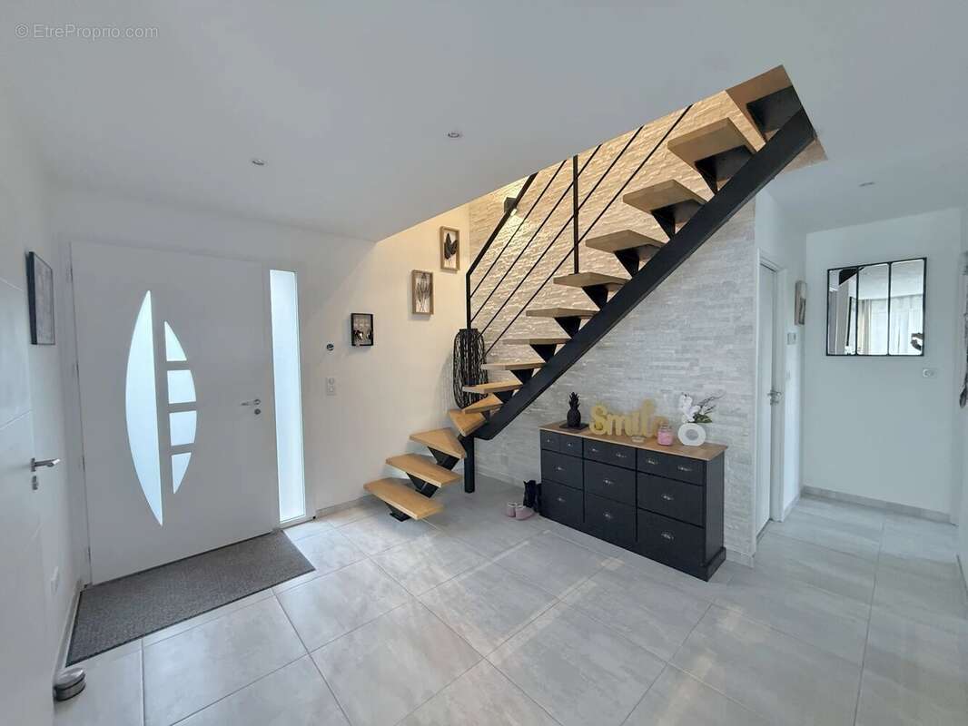 Maison 143 m² à Saint-Gatien-Des-Bois  - photo 3