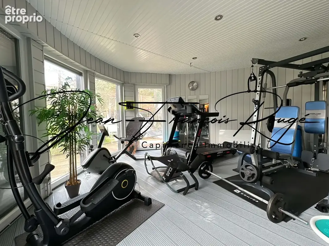 AGON-COUTAINVILLE, à 600 m de la plage, maison d'architecte construite en 2007 de 320 m², avec piscine !!! - photo 17