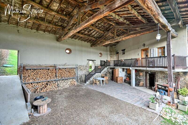 Maison à SAINT-MARTIN-EN-HAUT