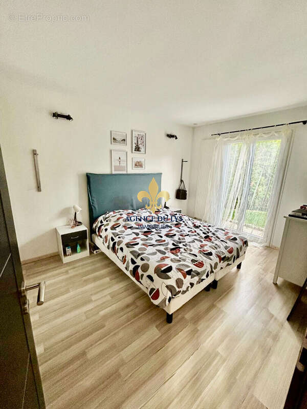 Maison à LA CHAPELLE-EN-SERVAL