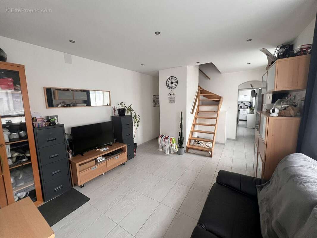 Maison à SAINT-CHERON