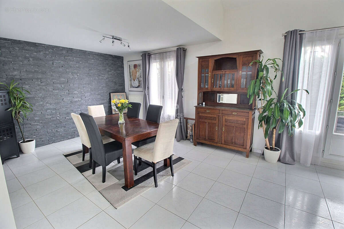 Maison Vernouillet 7 pièce(s) 180 m2 - photo 6