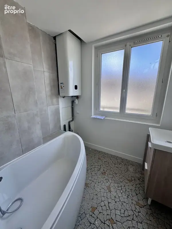 A VENDRE- Quartier Saint Nicolas - Appartement T2 rénové - photo 3