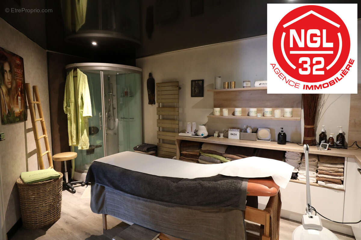 Commerce à ALLONZIER-LA-CAILLE