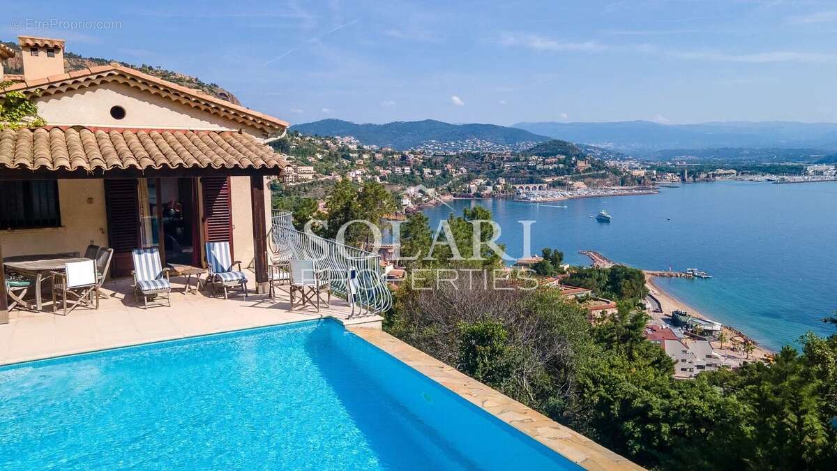 Maison à THEOULE-SUR-MER