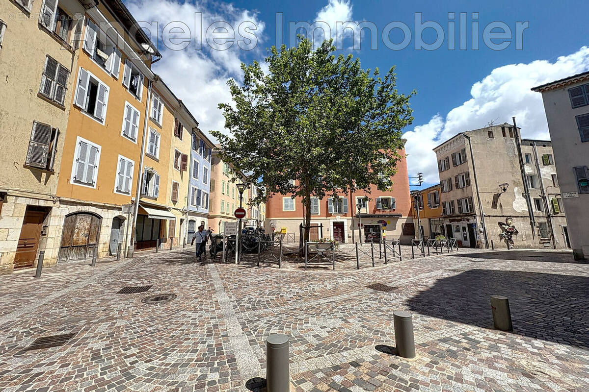 Appartement à VALLAURIS