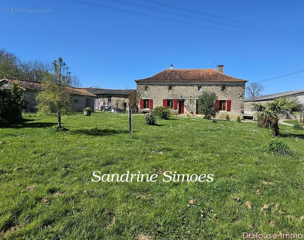 Maison à MAUPREVOIR