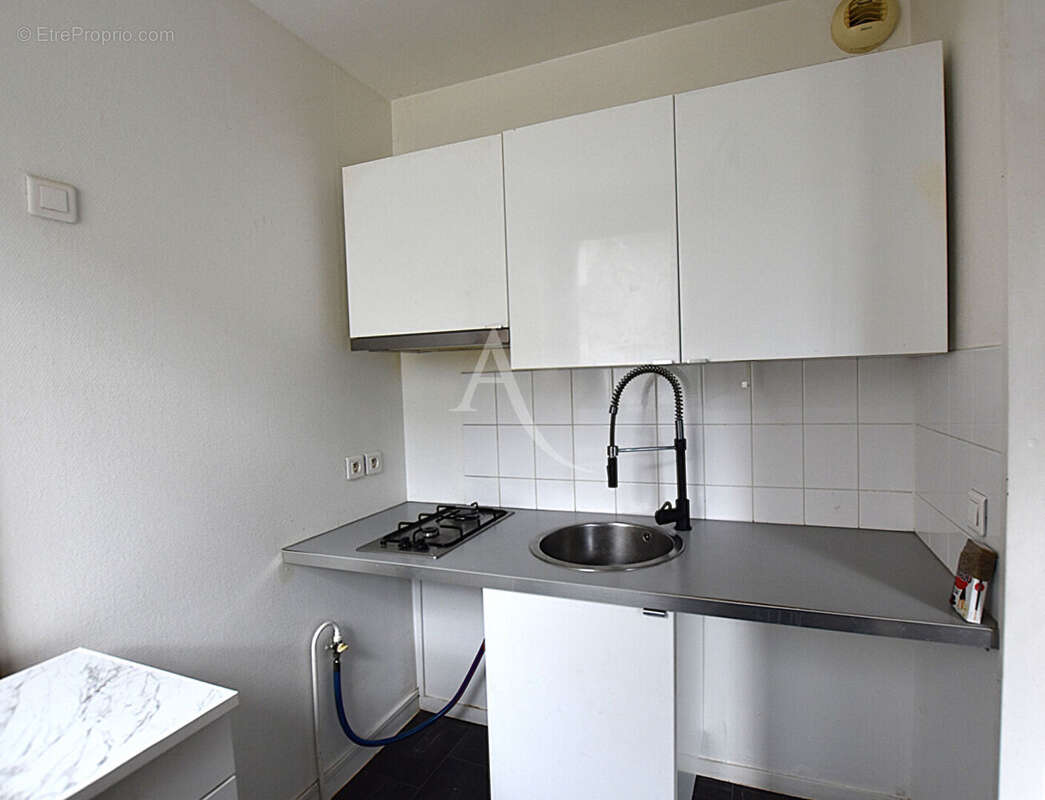 Appartement à SAVIGNY-LE-TEMPLE