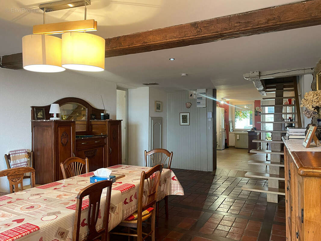 Maison à LONS-LE-SAUNIER