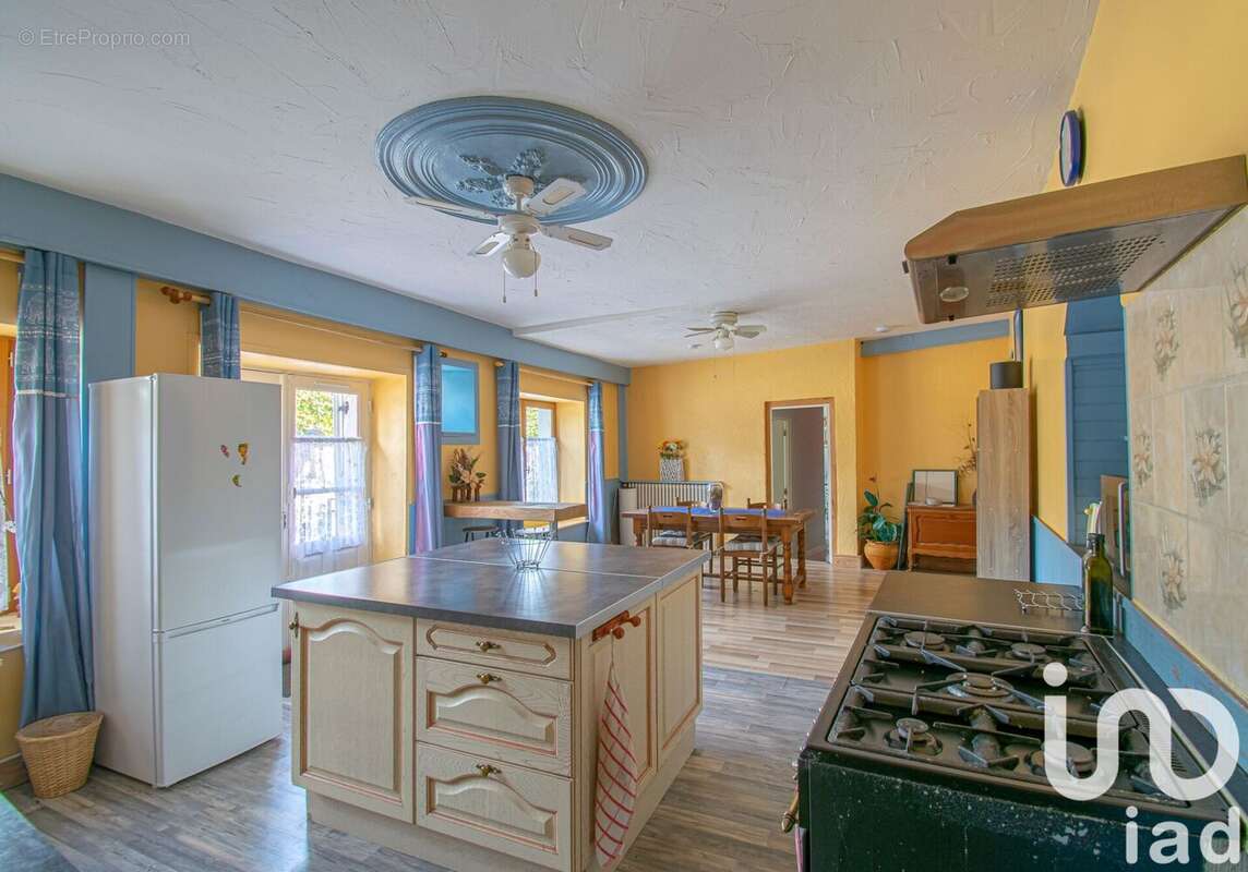 Maison 172 m² à Villac  - photo 8