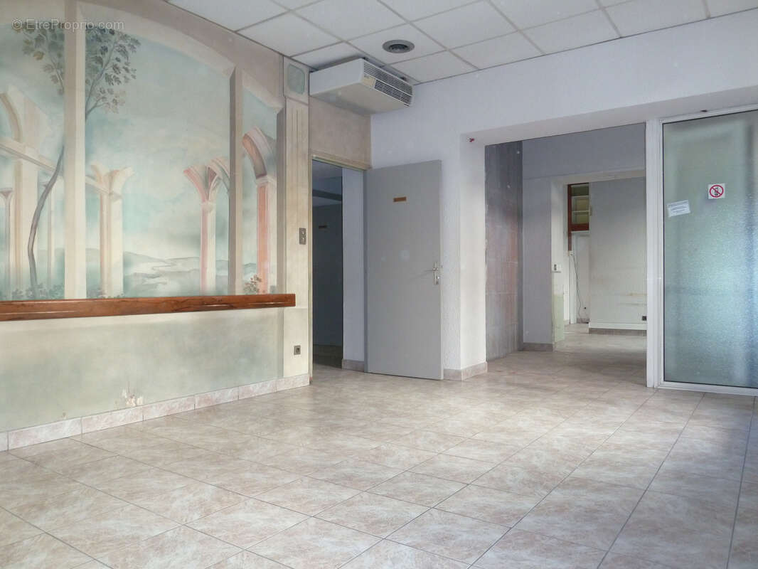 Commerce à PONT-SAINT-ESPRIT