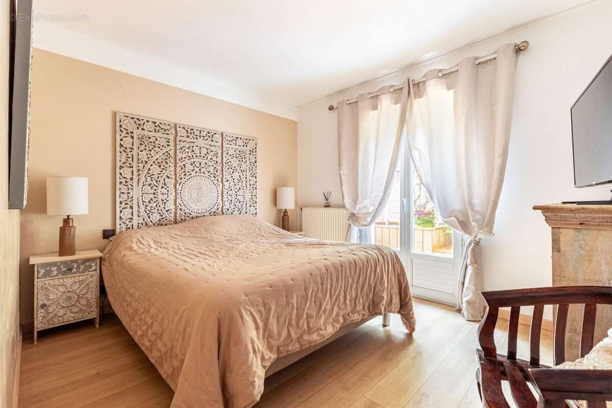 Maison à VILLENAVE-D'ORNON