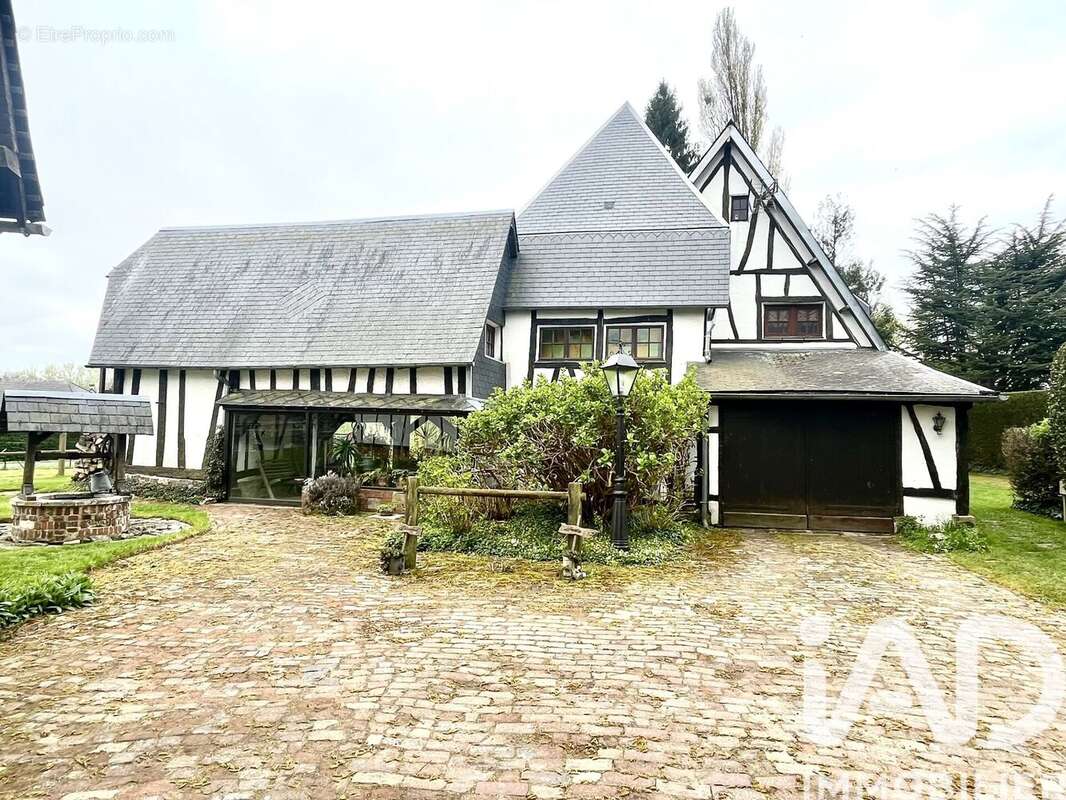 Maison 173 m² à Tourville-La-Campagne  - photo 2