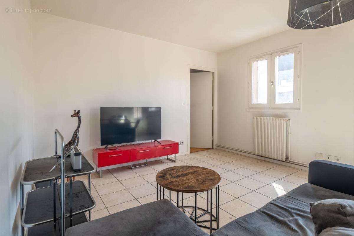 Appartement à SAINT-FONS