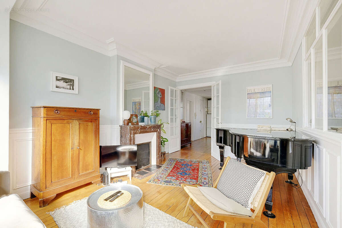 Appartement à PARIS-10E