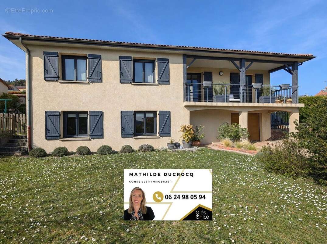 Maison à LA ROCHE-BLANCHE