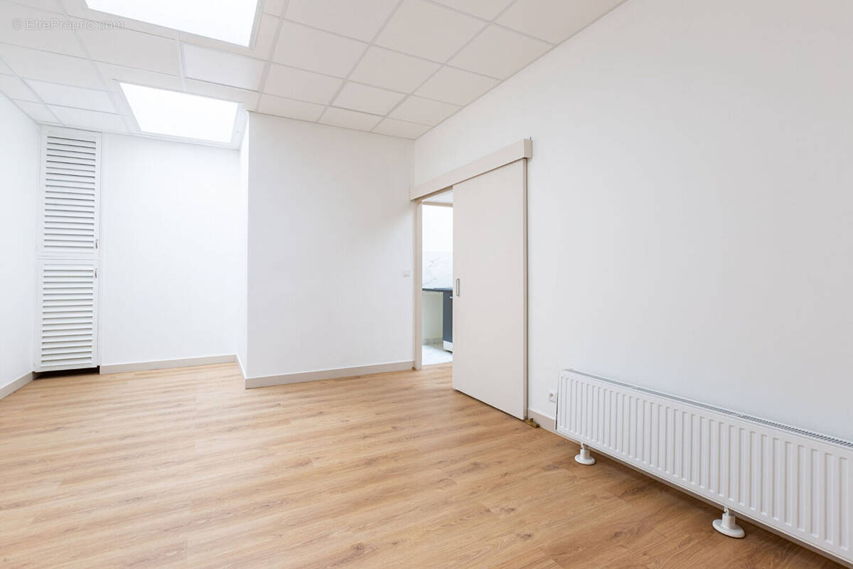 Commerce à PARIS-15E