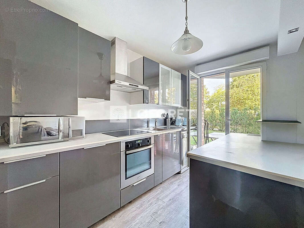 Appartement à VERNEUIL-SUR-SEINE