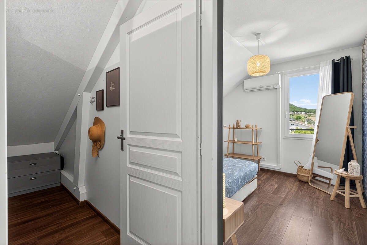 Appartement à AIX-LES-BAINS